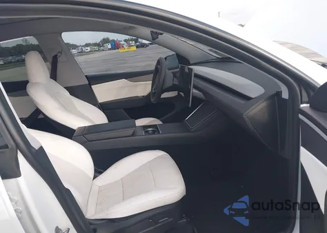 2026 Tesla Model Y Long Range Dual Motor All-Wheel Drive/Long Range Launch Series из США, поврежденный, VIN 7SAYGDEE1TF368741